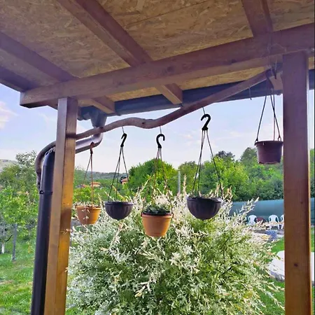 Jos 5 Minuta בית נופש *